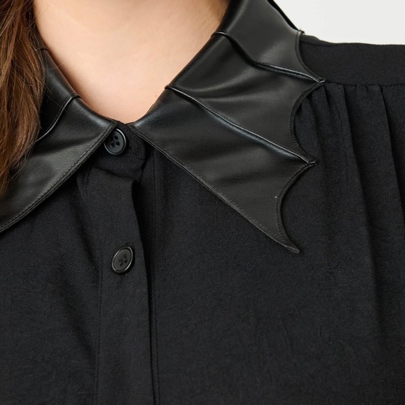 BNWT Unique Vintage Bat Collar Blouss Size 3X - Picture 3 of 5